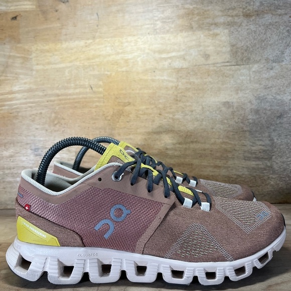 On Cloud X REFLECTIVE Womens Size 9 Running Shoes Sneakers Mocha Brown Sand - Picture 1 of 12